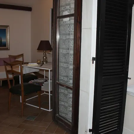 Sinilu Oda ve Kahvaltı 4*