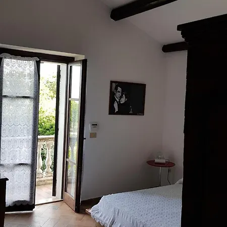 Bed & Breakfast Sinilu 4*